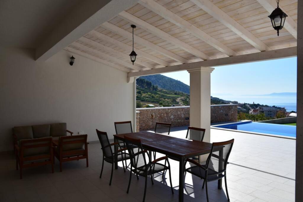 Villa Katarina - Infinity Pool With Amazing View Bol Exterior foto